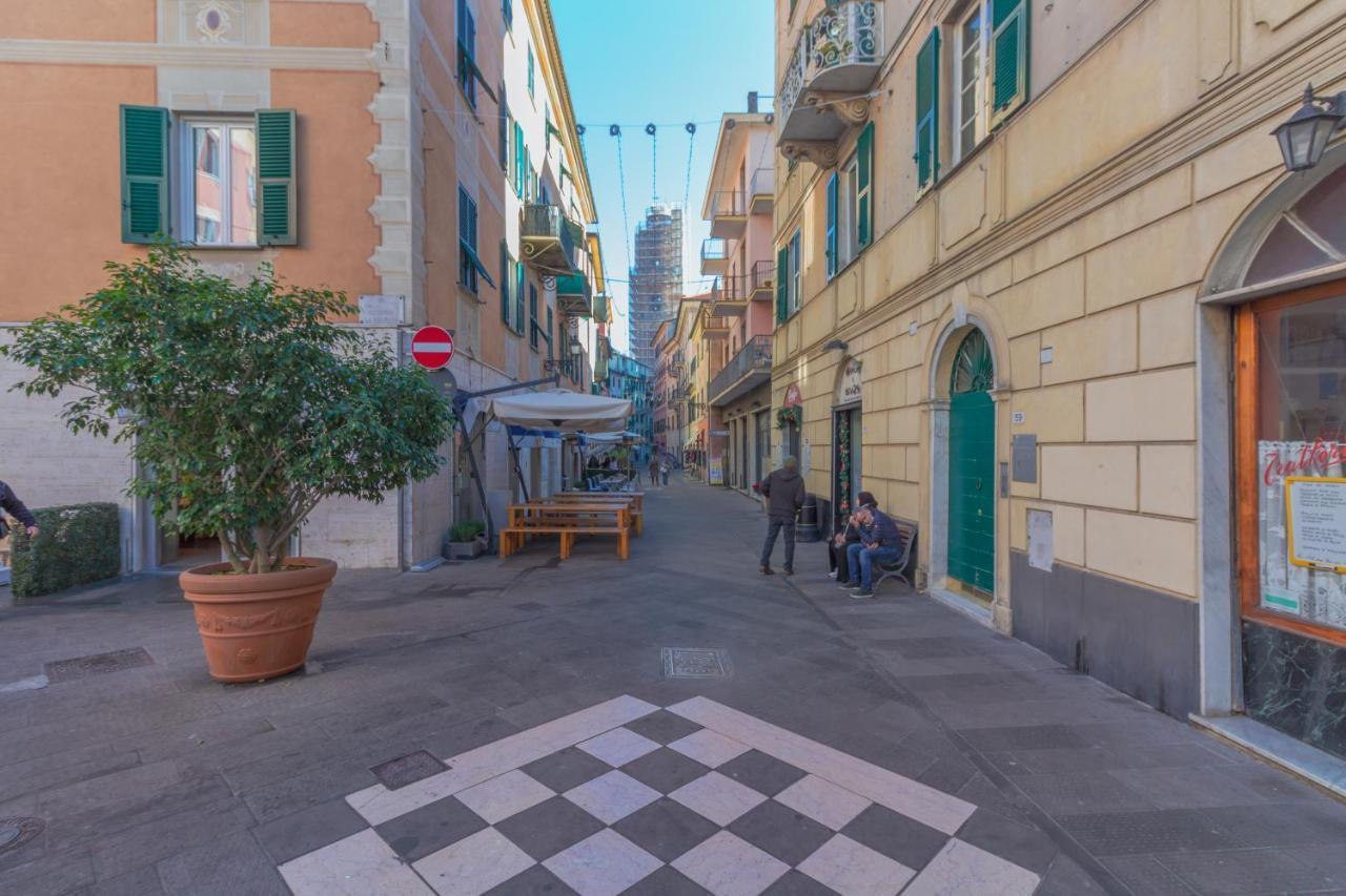 Casa Di Ale E Fra Comoda In Centro E A Pochi Passi Dalla Spiaggia Rapallo Exteriör bild